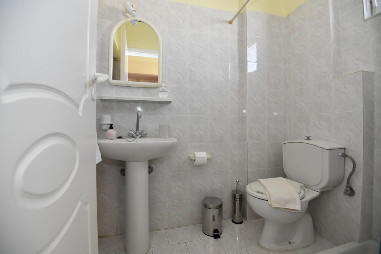 Iskas Apartments Ialysos  Ngoại thất bức ảnh